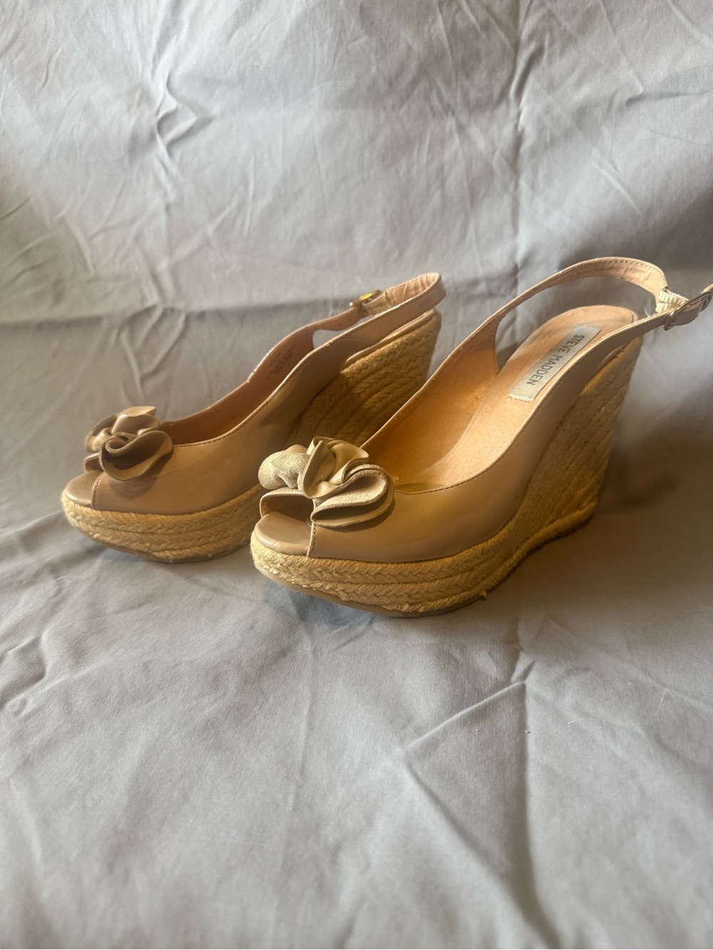 Steve Madden Fauntain W 9.5 nude peep toe espadrilles wedges